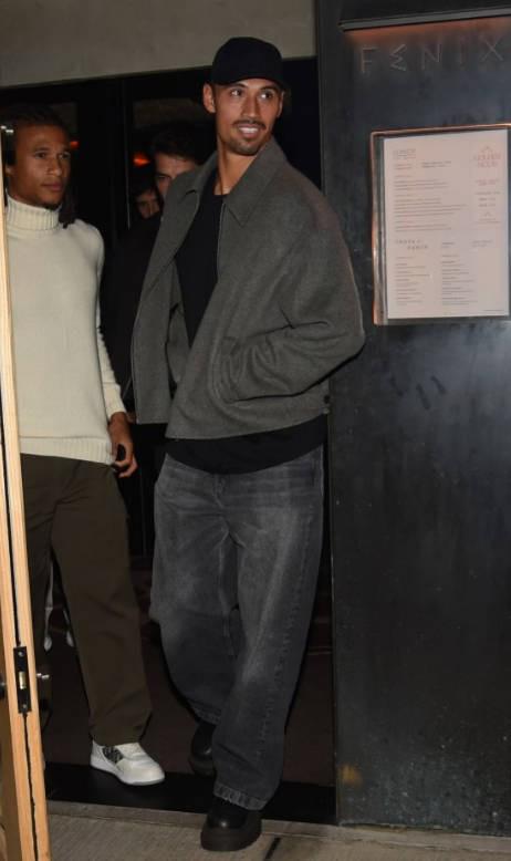 例如和牛拼, pov